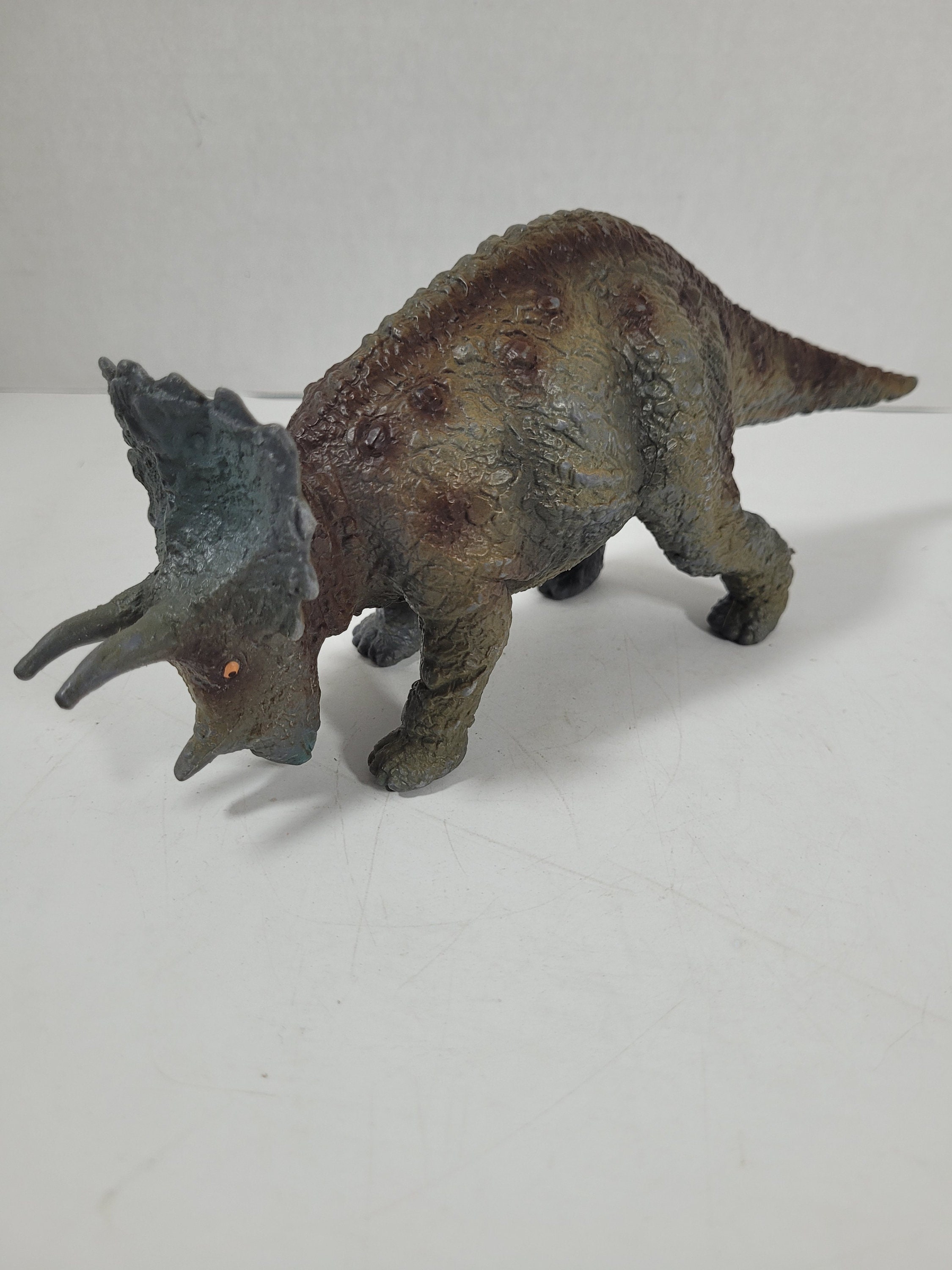 ヴィンテージ 1993 シュライヒ トリケラトプス 恐竜 フィギュア - Etsy