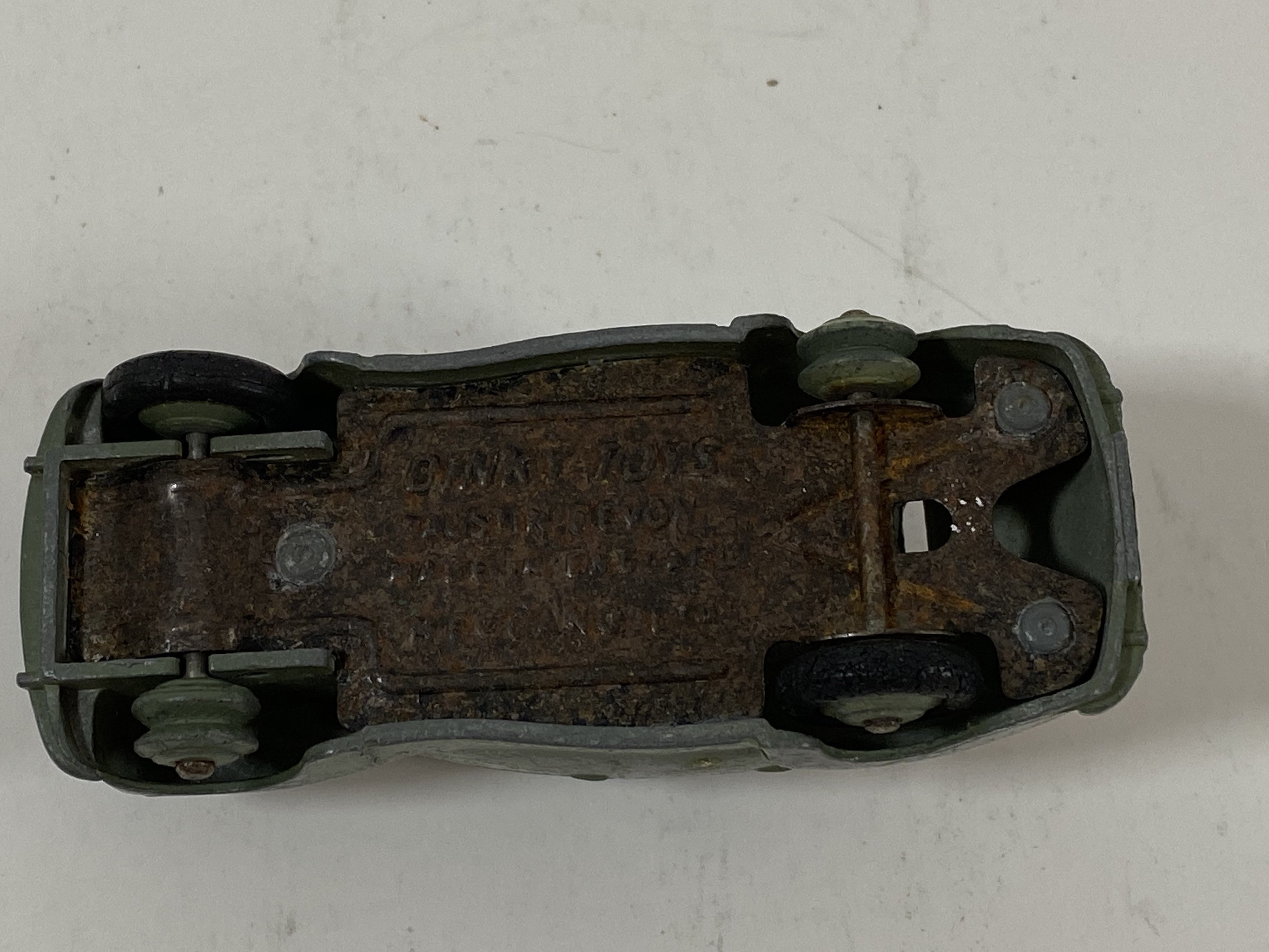 Vintage 1940's Dinky Toys Austin Devon Saloon Motor Die-cast