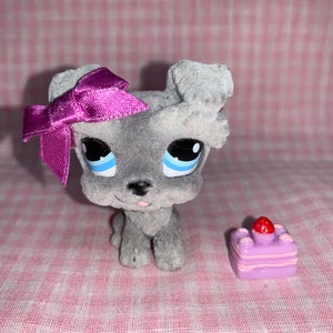 Discontinued Rare LPS Littlest Pet Shop Fuzzy Puppy Dog with Cake (003)