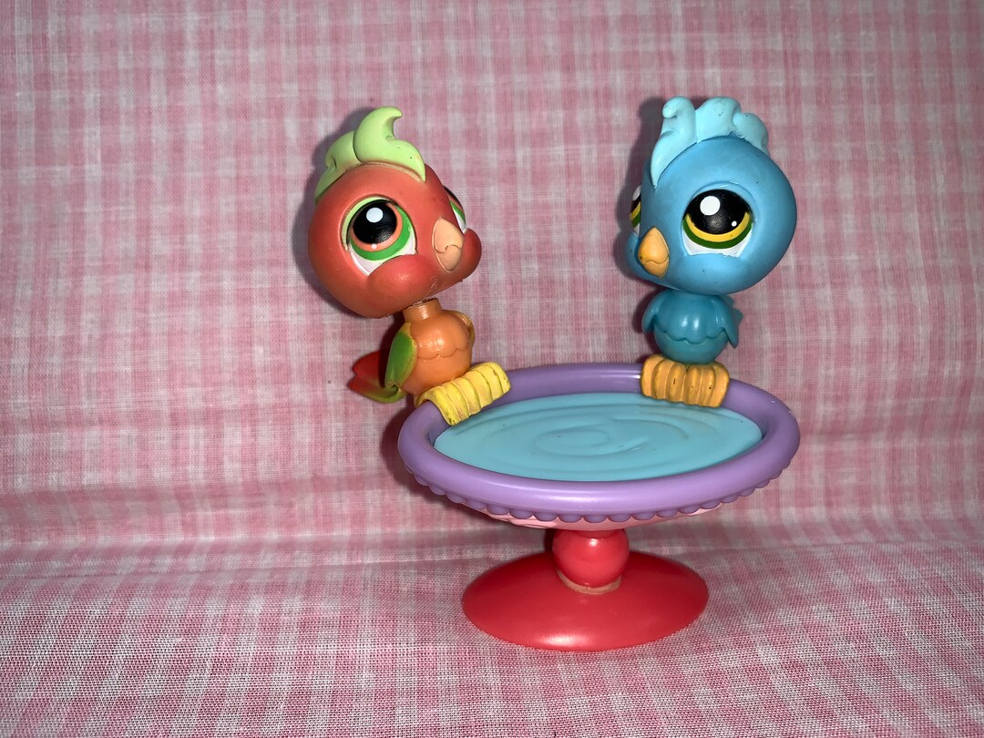 Discontinued Rare LPS Littlest Pet Shop Lot of 2 Birds With Accessory