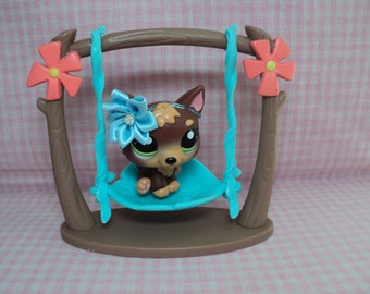Rare Littlest Pet Shop LPS German Shepherd Dog with Cute Accessories