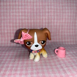 Discontinued Rare LPS Littlest Pet Shop Boxer Dog with Handmade Bow Necklace Cup (004)