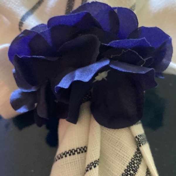 Hydrangea napkin rings   (set of Four)