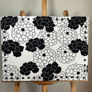 Decorative cork board