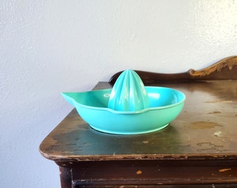 Teal Westland Plastics Juicer - Fruit Reamer - Orange, Lemon, Lime Juicer - Citrus Reamer - Blue Kitchen Decor - Blue Home Decor