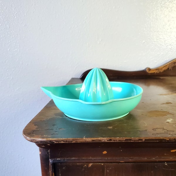 Teal Westland Plastics Juicer - Fruit Reamer - Orange, Lemon, Lime Juicer - Citrus Reamer - Blue Kitchen Decor - Blue Home Decor