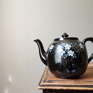 Hand Painted Floral Design on Black Teapot Made in England - White Flower Teapot - English Teapot - Teapot Gift - Teapot Collection