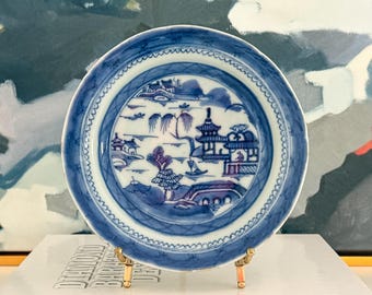 Antique Canton Blue and White Chinese Export Plate // Chinoiserie // Grandmillennial // Interior Design