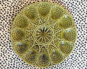 Vintage Emerald Green Sarreguemines French Majolica Oyster Plate // Circa 1940 // Grandmillennial // Coastal Interior Design