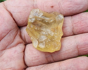 Libyan desert glass / gold ldg  /Libyan Gold Tektite / Libyan  Glass / Libyan Desert / Libyan Desert Crystal /15GR / tektite