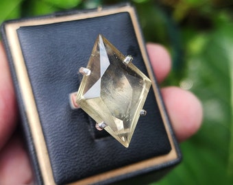 Libyan desert glass ring . Libyan Gold Tektite . Libyan Glass . Libyan Tektite . Libyan Desert Crystal . libyan desert glass sliver ring