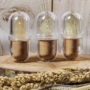 mauritania  desert sand . desert sand .sahara sand . 4.5g of sand . desert sand mix with 1 gold ldg in Capsule plastic . libyan ldg