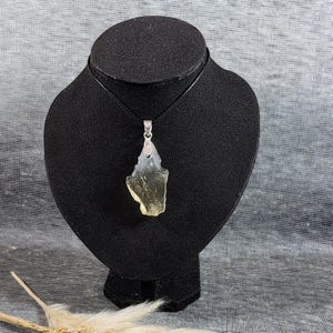 Libyan desert glass pendant . Libyan Gold Tektite . Libyan Glass . Libyan Tektite . Libyan Desert necklace . Libyan Desert . ldg . 7GR