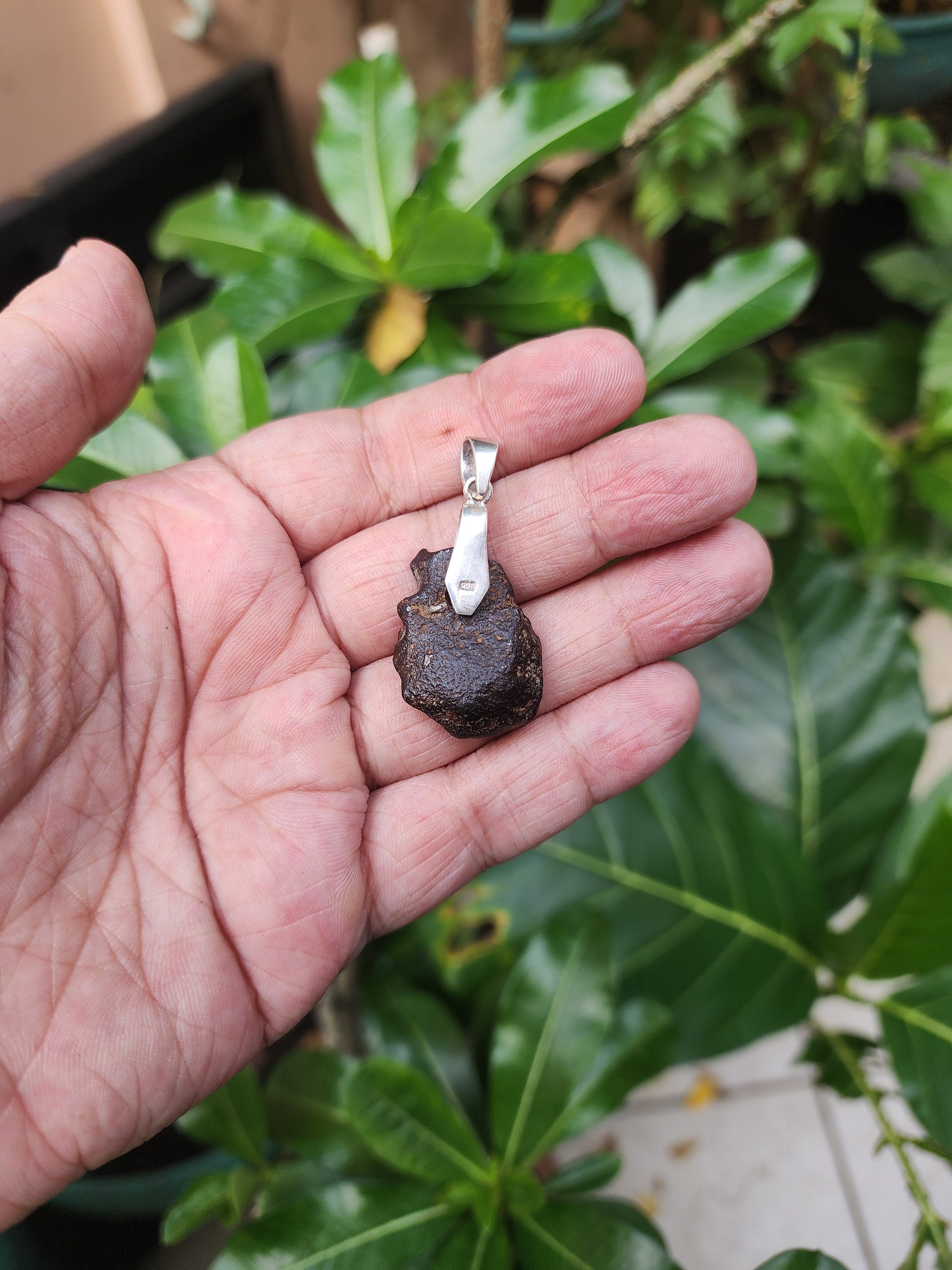 Gebel Kamil Meteorite Sliver Pendant - Iron Meteorite