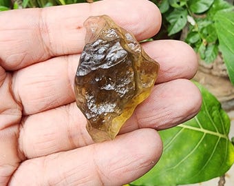 Libyan Desert Glass Tektite: Gold Sahara Crystal, 18GR