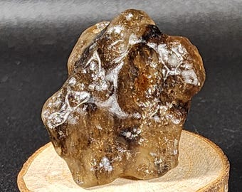 Libyan desert glass . Libyan Gold Tektite . Libyan Glass . Libyan Tektite .  Libyan Desert . Libyan Crystal . Smokey ldg  . 27.60gr .  ldg