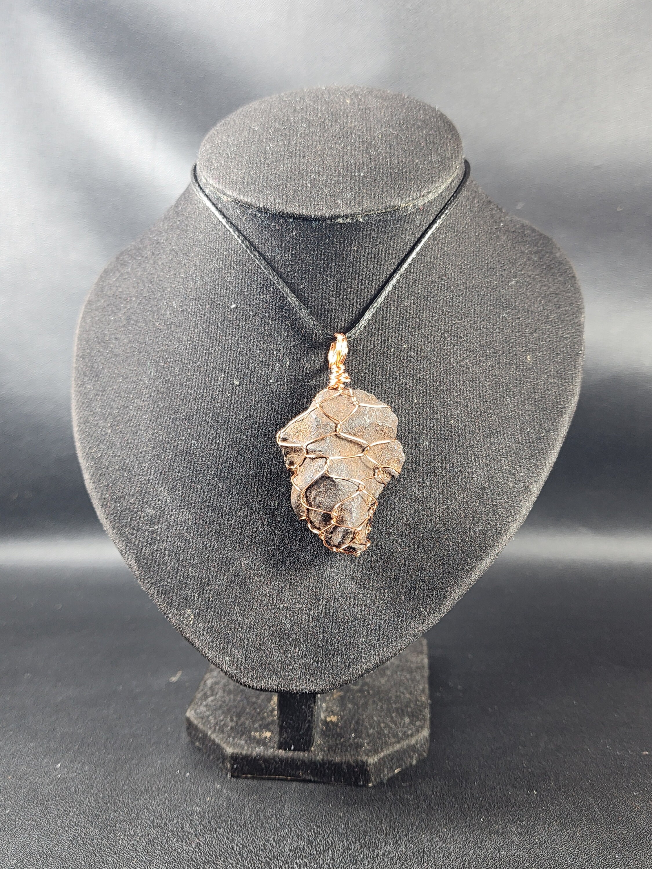 Gebel Kamil Meteorite Pendant - Iron Meteorite - Meteorite