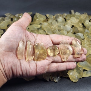 Libyan desert glass . Grade A . buy 2 get 1 free of ldg . Libyan Glass  . Libyan Tektite . Libyan Desert . 1-11g . choose ur own ldg