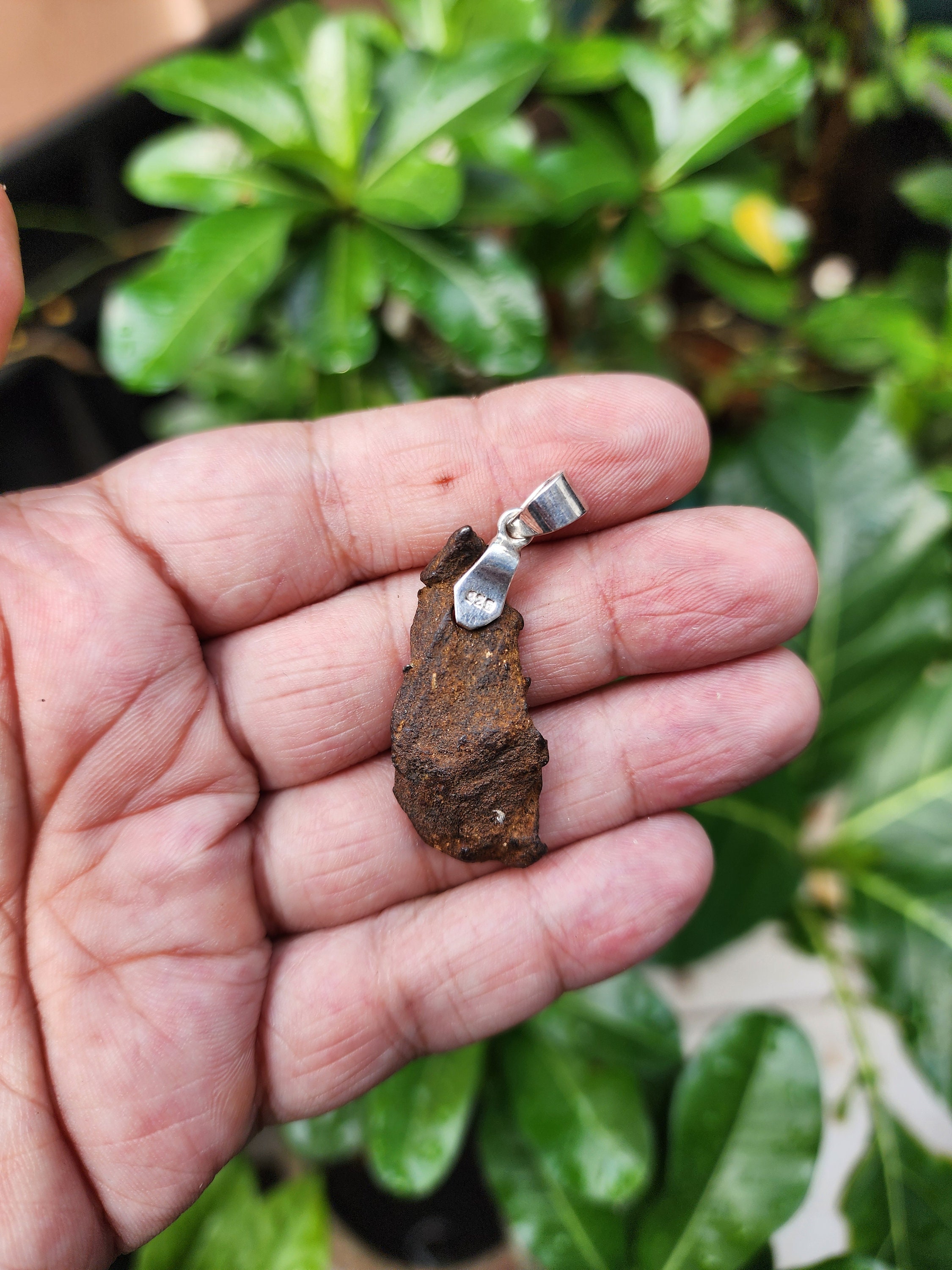 Gebel Kamil Iron Meteorite Sliver Pendant - Egyptian Meteorite 