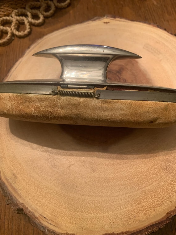 1909 Allwon nail buffer with compartments Edwardi… - image 4