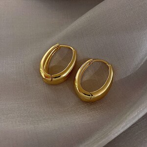 18K Gold Earrings Oval Gold Hoops Minimalist 18k Gold - Etsy