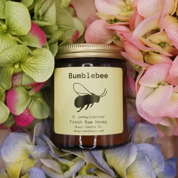 Bumblebee Soy Candle - Fresh Raw Honey Fragrance | Honey scented candle | Vegan soy candle | Honey Bee candle |Gift for gardeners