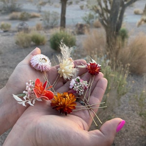 Dried Flower Hair Pins, Flowers For Hair, Floral Hair pins, Hair Pins with Dried Flowers, Hair Floral Pins for Weddings, Prom Hair Flowers