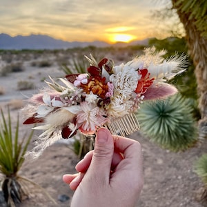 Dried Flower Hair Comb For Bride, Dried Floral Hair Comb for Prom, Flowers for Hair, Boho Wedding Hair Flowers, Hair Comb with Dried Flowers