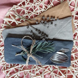 Linen Cutlery Holders & Table Napkins: Eco-Friendly Wedding and Dining Decor