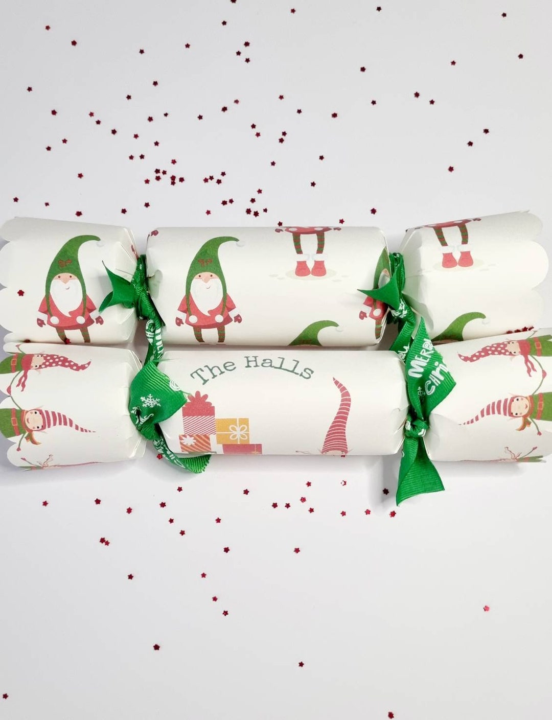 Festive Wonderland DIY Christmas Cracker Kit – Make Your Own 6-Pack, Choose Your Design (Multicolour)