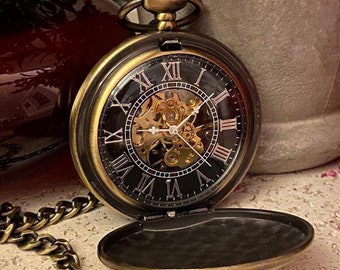 Mechanische Taschenuhr im Vintage-Stil mit Gravur, personalisiertes Geschenk für Hochzeit, Jahrestag, Geburtstag, Weihnachten