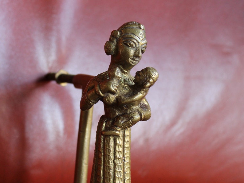 Bastar Dhokra Cast Brass Bronze Mother and Child Drawer Handle Handcrafted Eastern Tribal Figural Cabinet Pull image 6