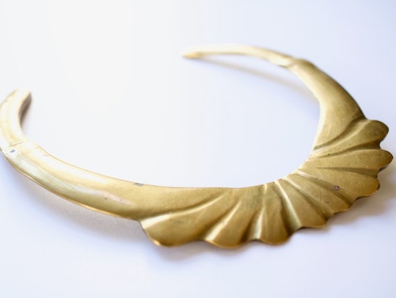 Art Deco 1920s 1930s Cast Brass Cuff Necklace - S… - image 4