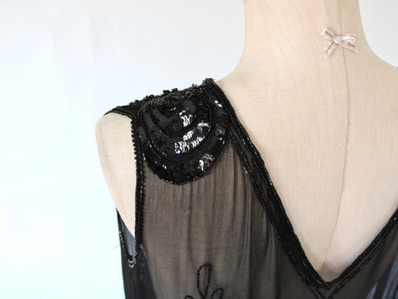 1920s French Jet Beaded Silk Art Deco Flapper Dre… - image 4