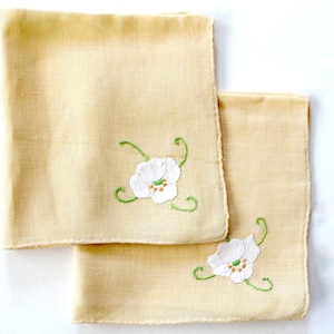 1940s Hand Embroidered Appliqué Linen Handkerchief - Matching Pair