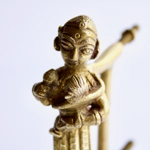 Bastar Dhokra Cast Brass Bronze Mother and Child Drawer Handle Handcrafted Eastern Tribal Figural Cabinet Pull image 4