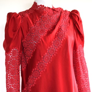 Vintage Giuliacarla Cecchi zijden jurk in cheongsamstijl met opengewerkte panelen - designer avondjurk