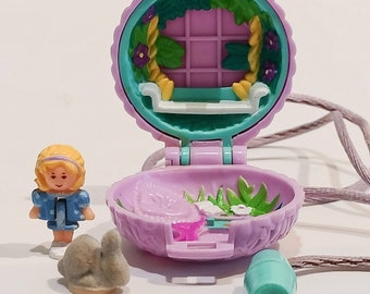 POLLY POCKET BLUEBIRD 1992 mit Figur lila Stern film star locket Kette necklace EUR 25,00 - DE