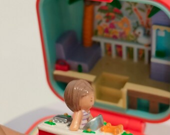 Lot De 2 Cubes Polly Pocket Mattel 1991 : Lulu Et Son Speedboat + La Cuisine