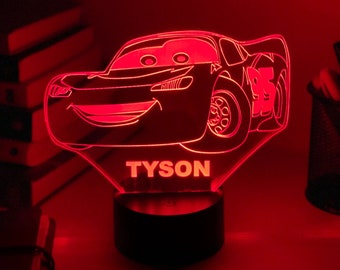 Personalisierte LIGHTNING MCQUEEN Disney Cars 3D Nachtlicht | Geschenk für Kinder | Personalisiertes Geschenk | Schreibtischlampe | Kinderzimmer Dekor | Pixar Autos