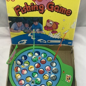 Vintage Fishing Game Complete, Clean, Working, Great Condition FREE SHIPPING