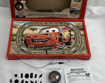 Lightning McQueen Cars Operation by USAopoly Disney Theme Park Exclusive Complete in Great Condition FREE SHIPPING