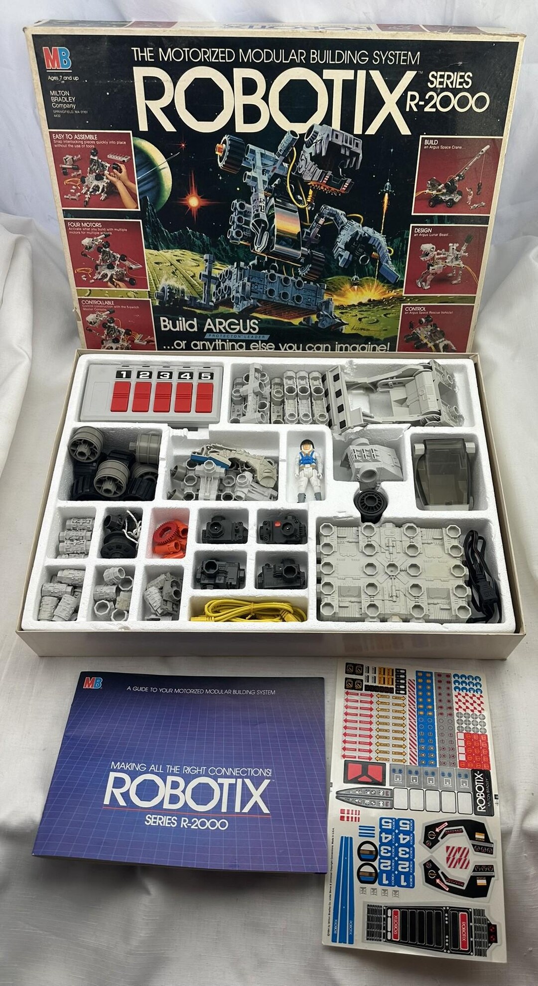 1985 Robotix R-2000 by Milton Bradley Complete Barely Used FREE ...