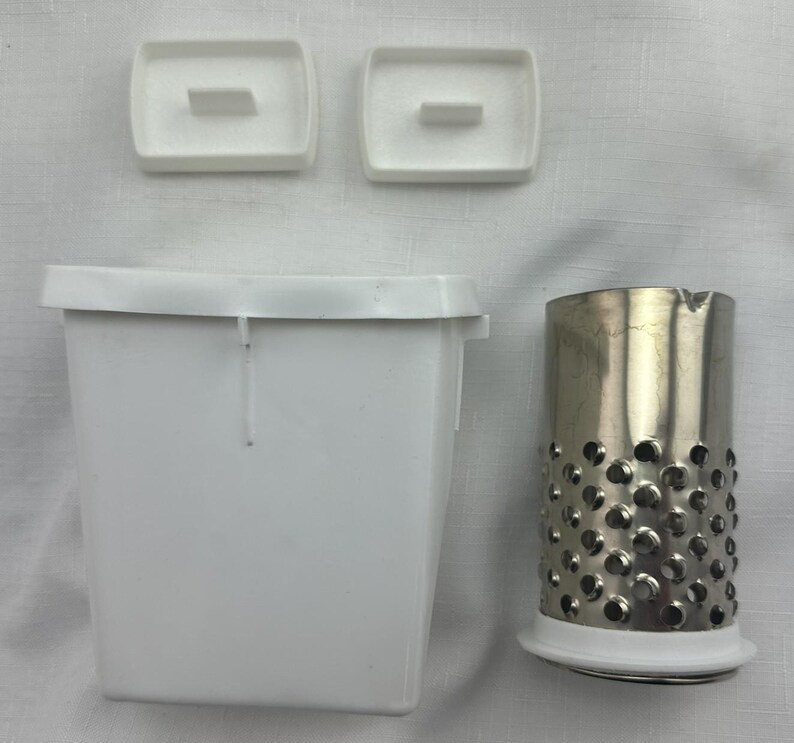 1969 Suzy Homemaker Ice Delight Maker Sweet Shoppe Works, in Good Condition FREE SHIPPING image 4