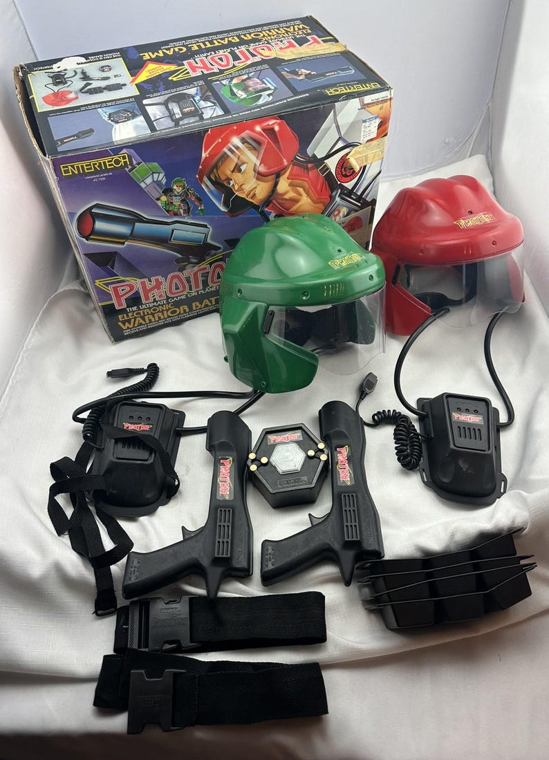 1986 Photon Electronic Warrior Battle Game Red and Green Working Great Condition FREE SHIPPING image 1