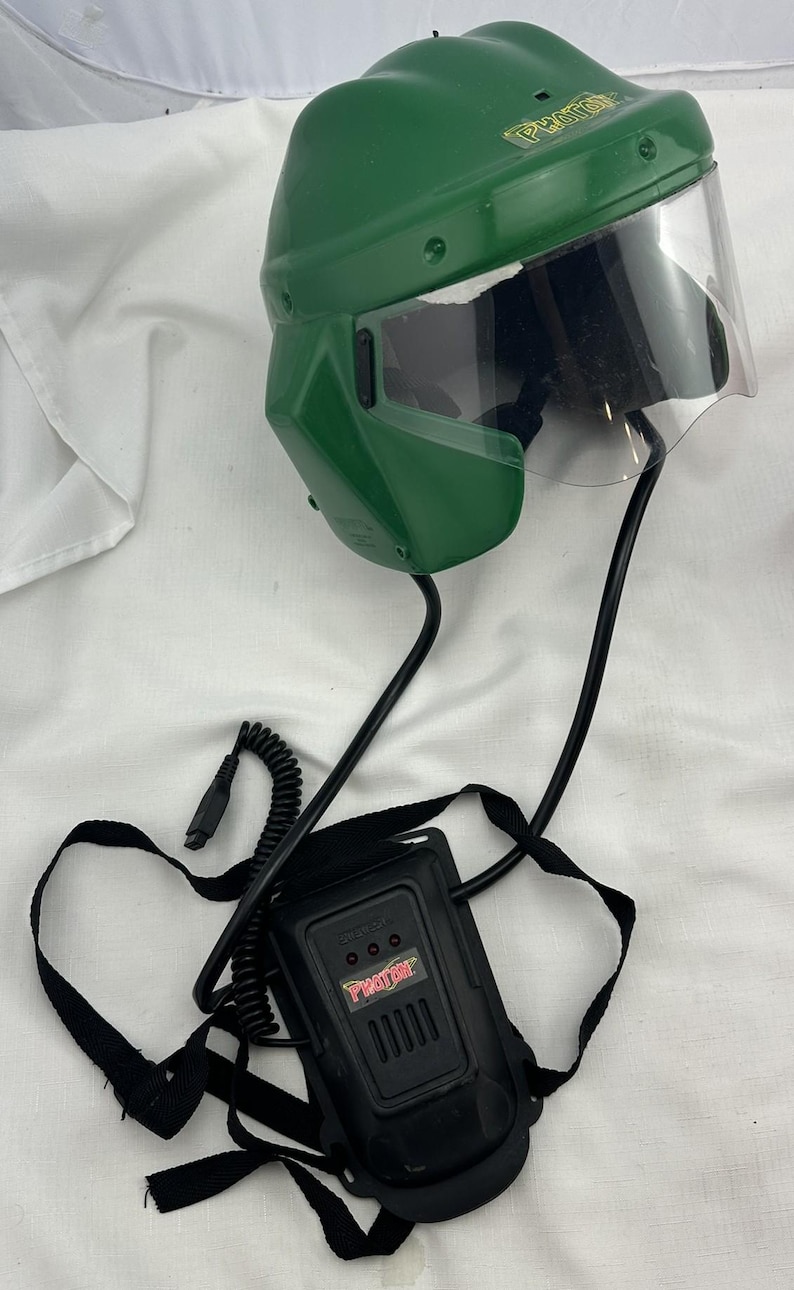 1986 Photon Electronic Warrior Battle Game Red and Green Working Great Condition FREE SHIPPING image 5