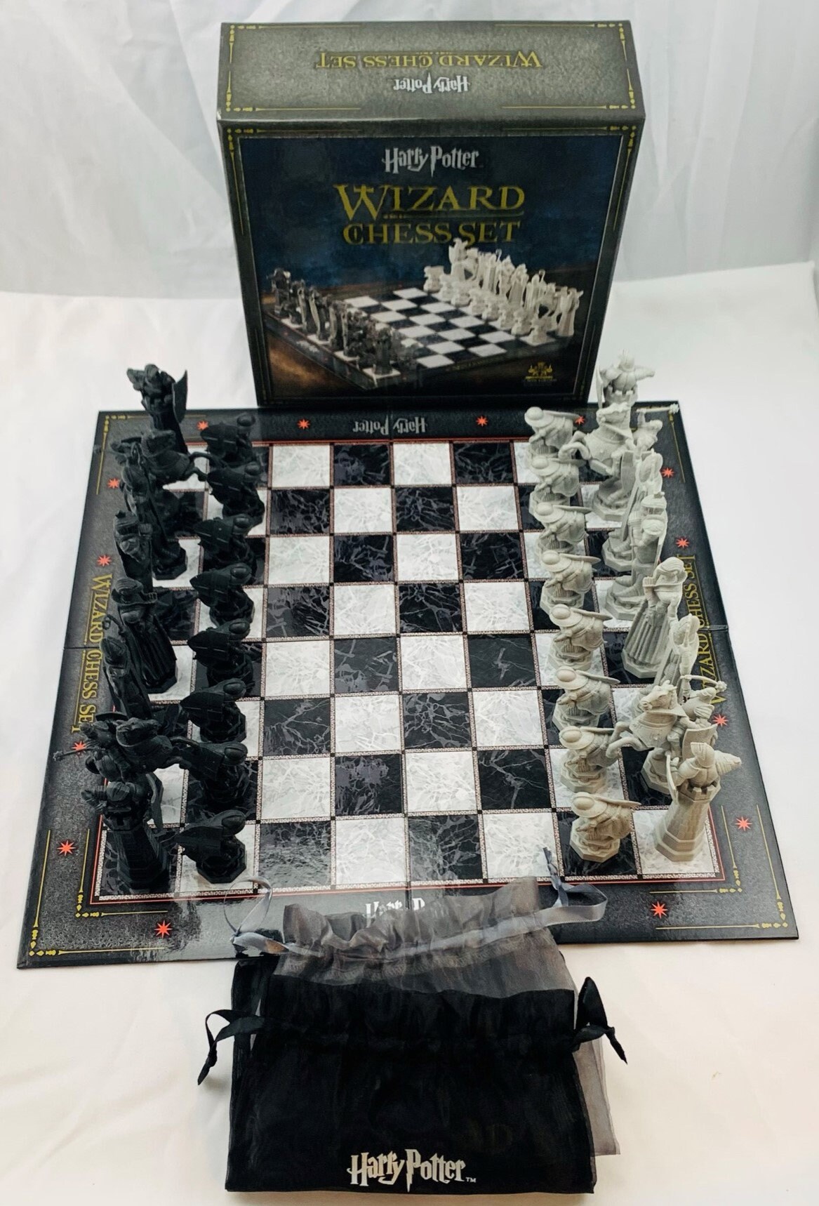 Harry Potter Wizard Chess Set (Board Game)