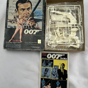 James Bond 007 Dr. No Model Kit New Old Stock FREE SHIPPING
