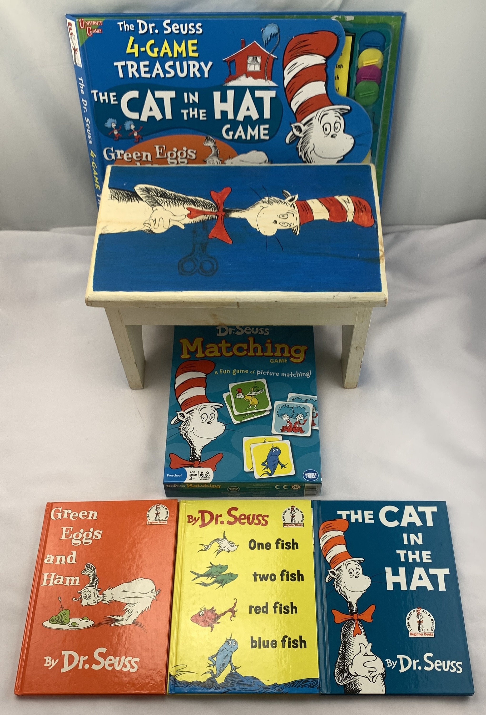 Dr. Seuss 4 Game Treasury Pack, Matching, 3 Books, Step Stool Very