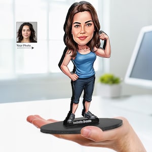 Custom Personal Trainer Gift – Funny Gym Coach Caricature Figurine, Magnet, Keychain & Car Charm – Portrait from Your Photo